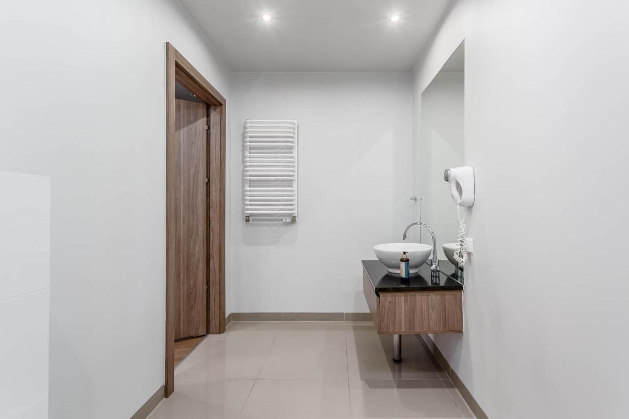 Rent Like Home - Oxygen Wronia 45 II Varsovia Exterior foto